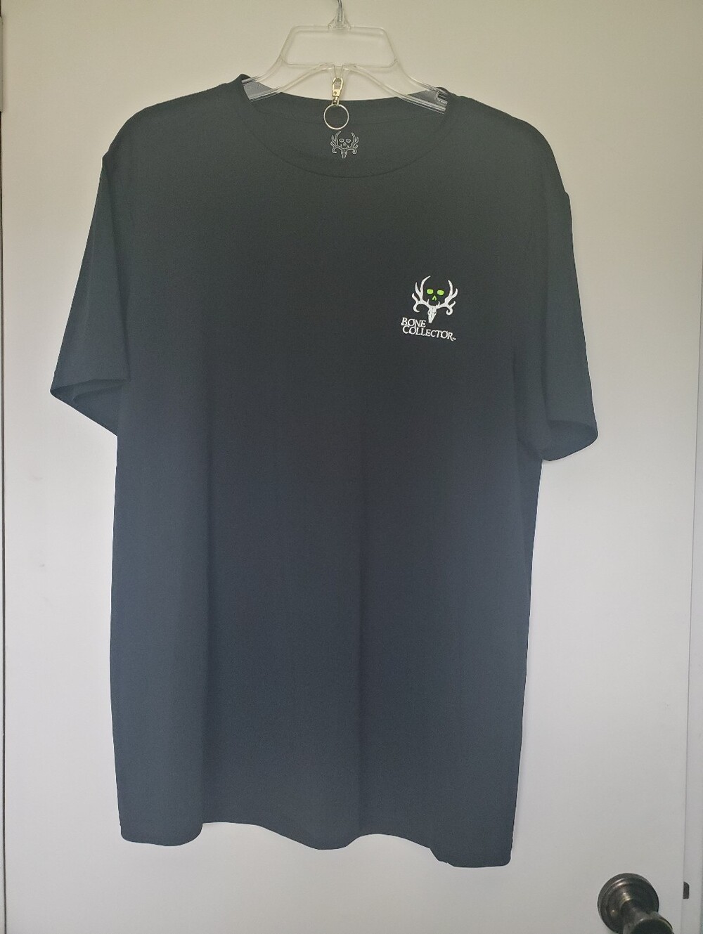 Bone Collector Mens Black Short Sleeve T-Shirt Hunting Fishing Sz 38-40